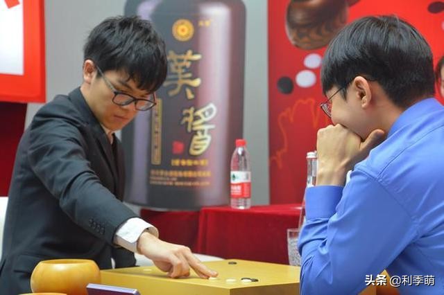 柯洁观战,柯洁观战战鹰比赛