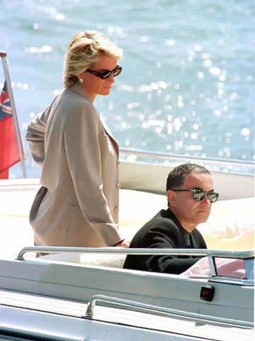 戴安娜对查尔斯的报复,戴安娜和查尔斯不和的原因