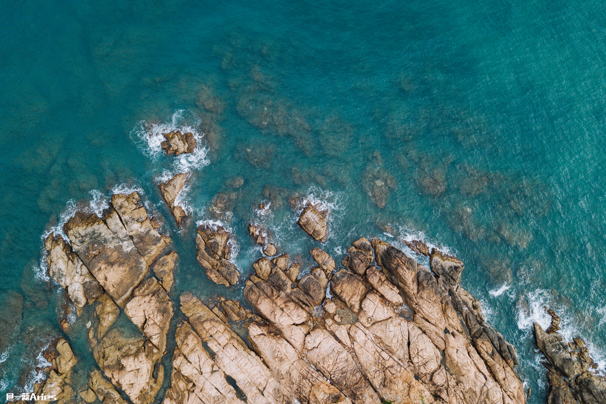 海南月亮湾旅游攻略,海南最美海湾旅游攻略