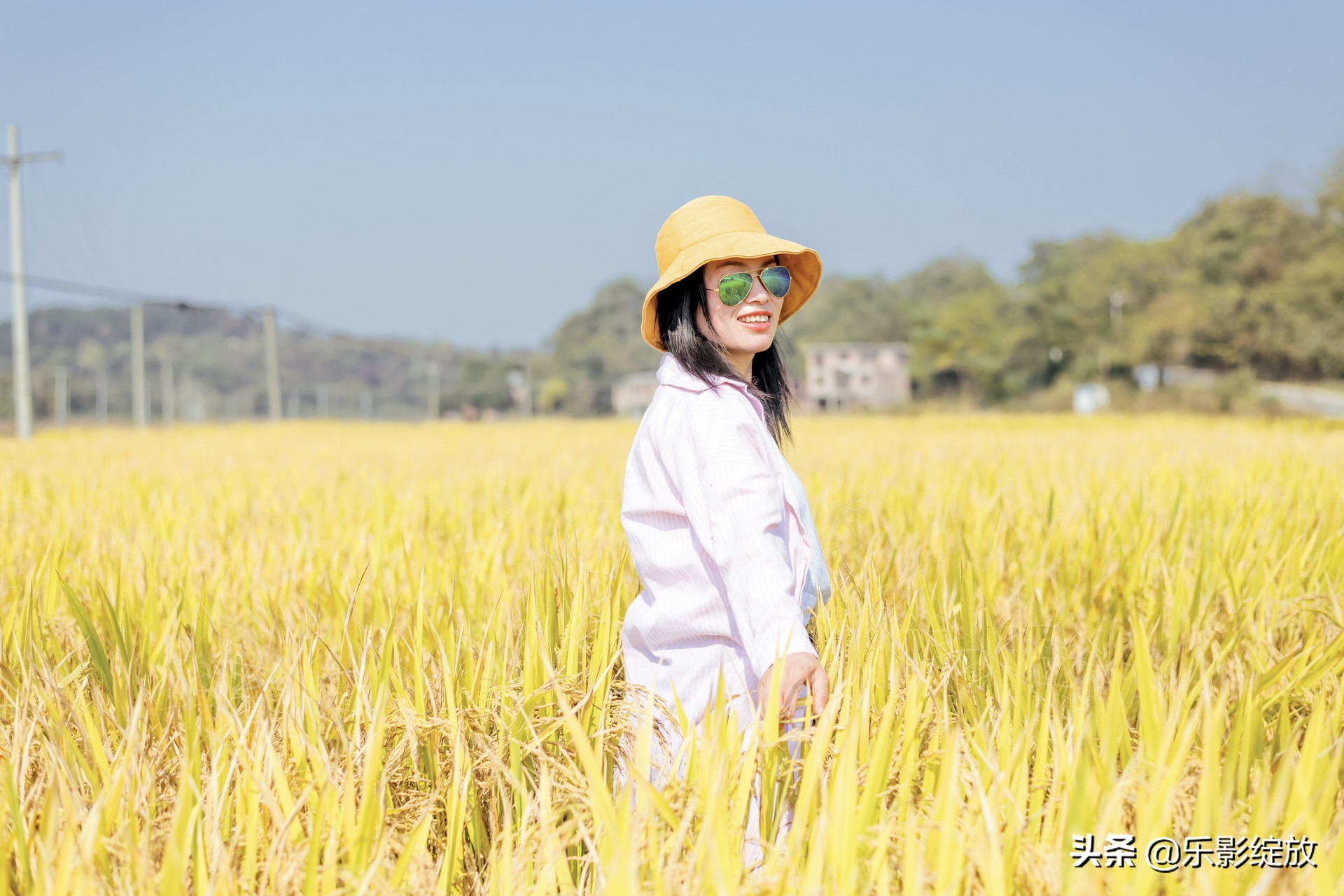 带小花狗去野外生存,带着小花去兜风