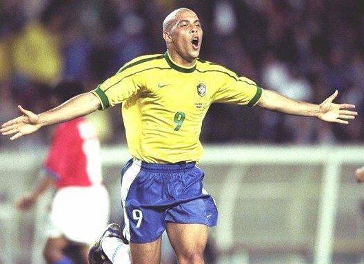 世界十大足坛巨星,世界足坛秃头球星