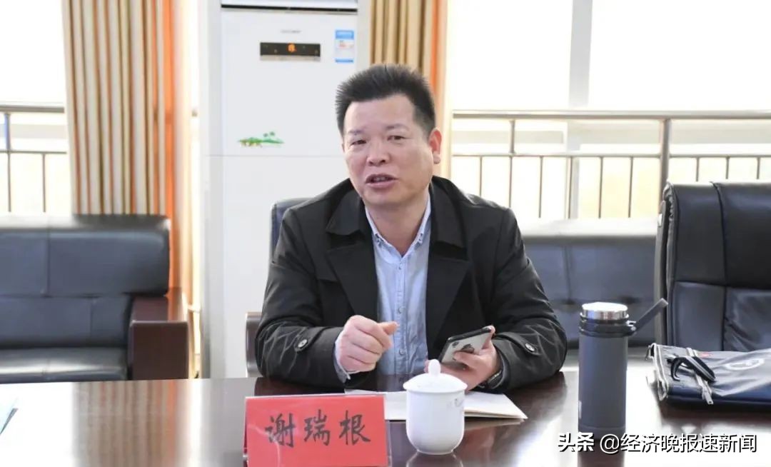 江西省普通高*特中**色学校评估组专家在临川三中开展评估活动