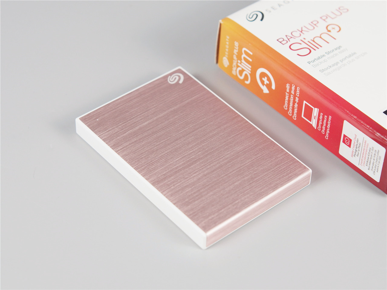 希捷2tb移动硬盘有几个盘片,希捷2tb移动硬盘功率多少