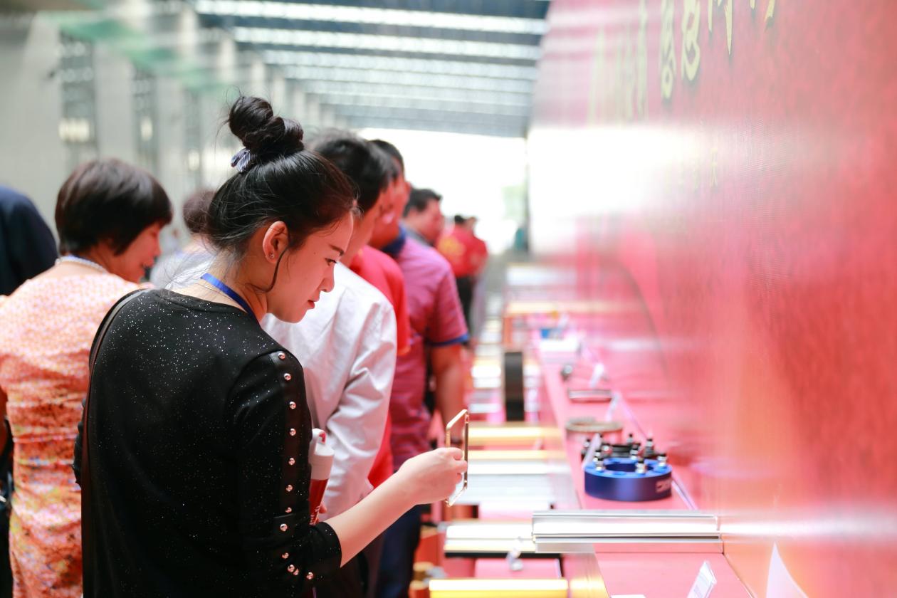 「铝加网访谈稿」专访邝耀基:化繁为简,用新思维应对新挑战