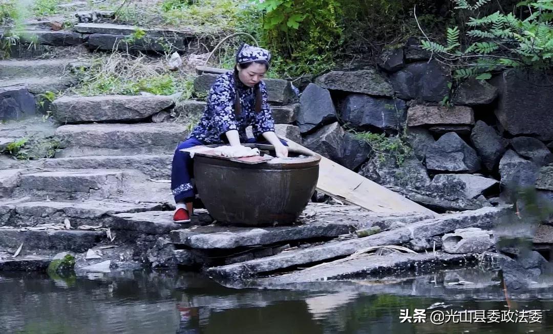 蚕丝被盖了几年烂了,蚕丝被被曝光了