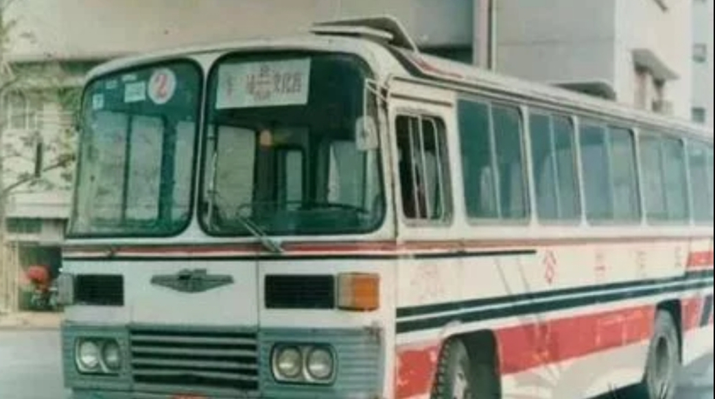 翻山越岭上学路，前路漫漫是忧愁,小老头的苟且生活系列三