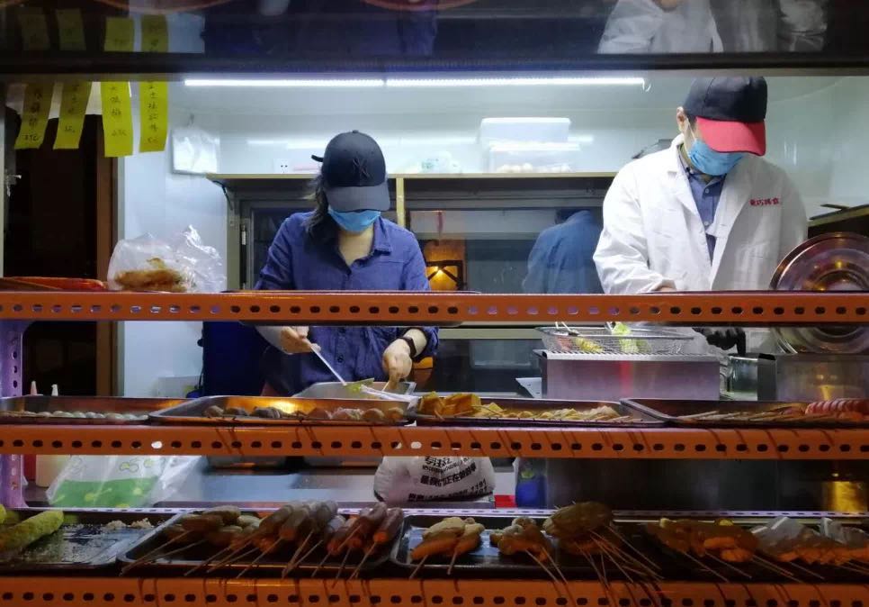 最暴利的摆摊小吃网红炸串,真实小吃炸串摆摊创业历程