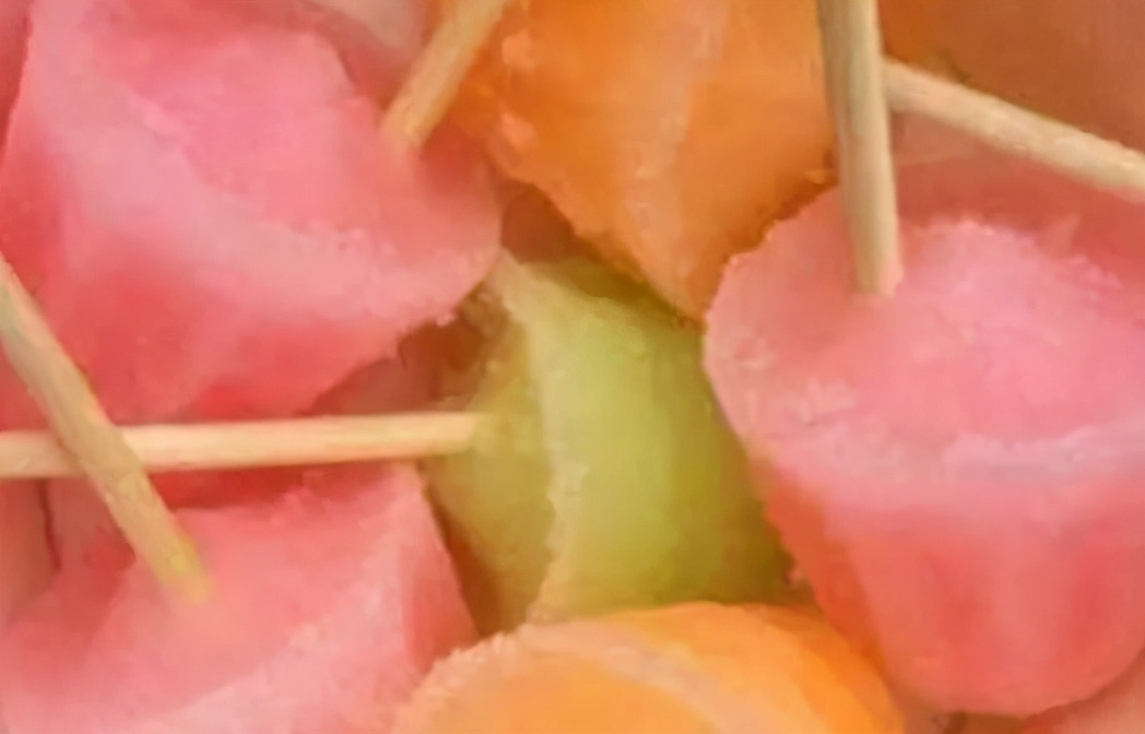 最贵的雪糕钟薛高是什么口味 (专家谈钟薛高雪糕价钱)