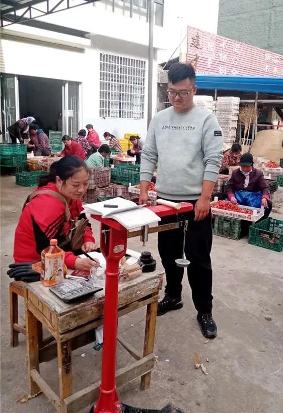 连云港父子,江苏省连云港父子俩