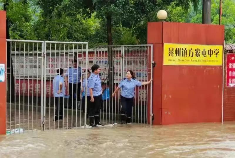 筑牢校园安全防线警务技能培训,公安局推进校园安全防控体系建设