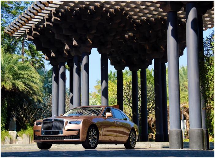 试驾劳斯莱斯古思特新款,新款劳斯莱斯古思特沉浸式体验