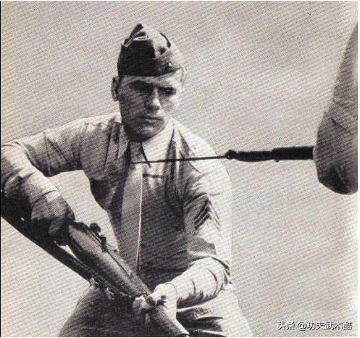 美*刺军**刀拼杀术，很珍贵的图片教学资料，格斗迷、军迷的最爱