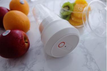 榨汁水杯随身携带水杯,随身携带榨水果汁的小杯子