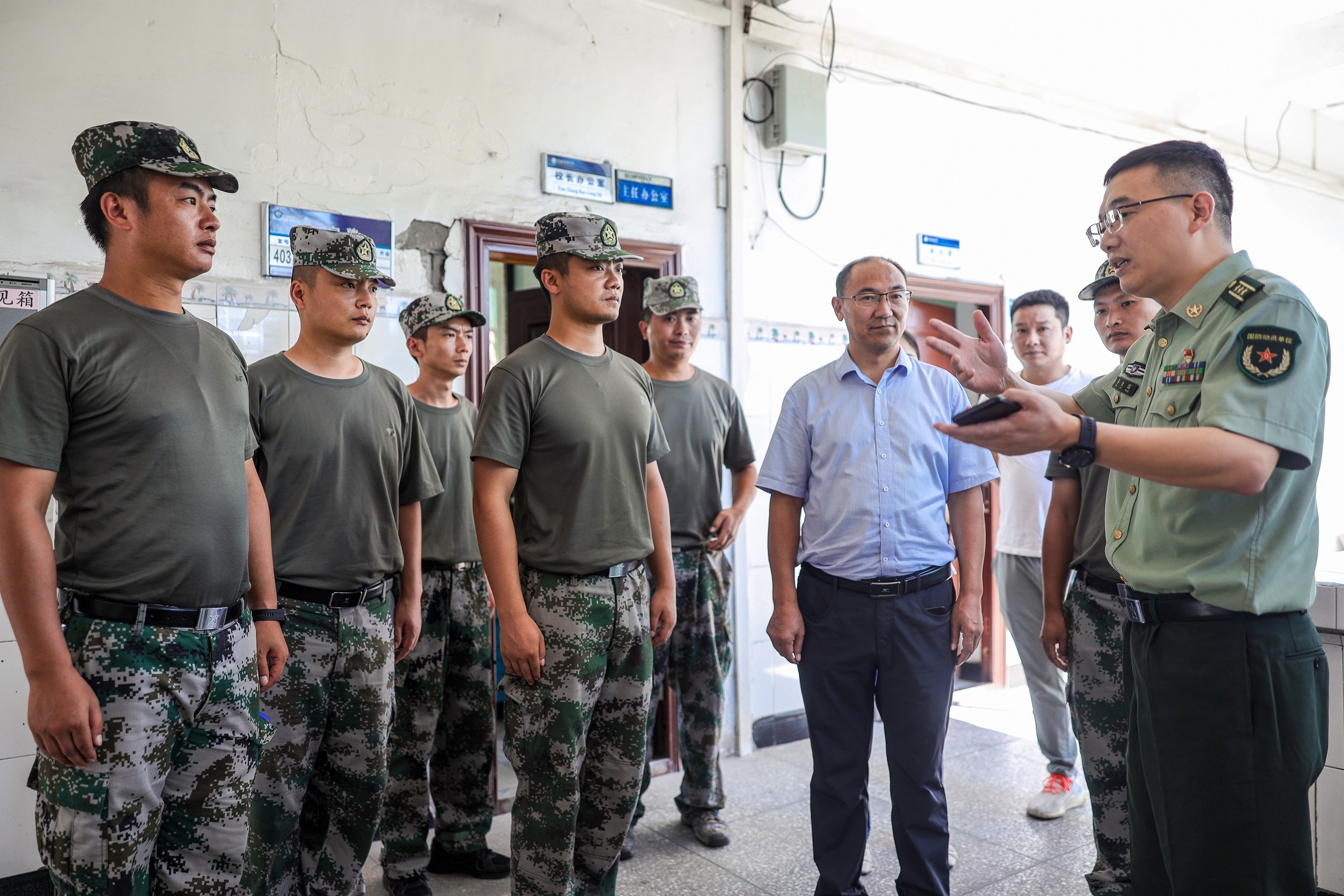 以国防教育的名义开展军训,国防教育和军训融入学校工作全局