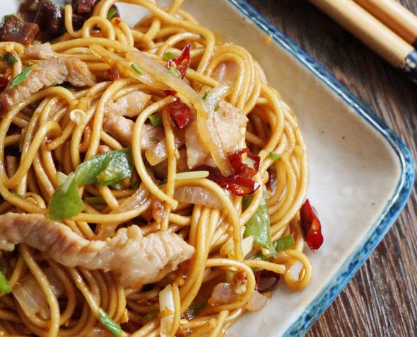 饭店炒面的家常做法视频,饭店炒面的正确做法