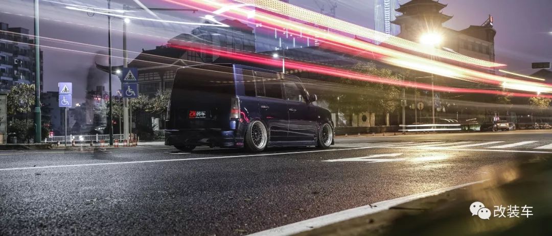 小姐姐丰田霸道改装,小姐姐酷熊改装