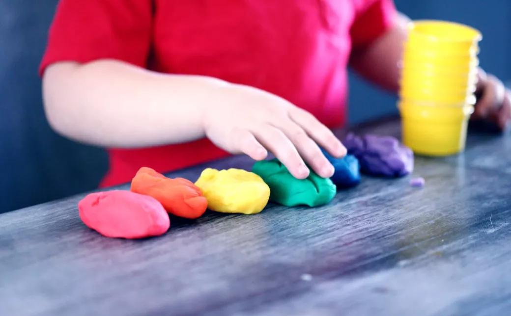 六岁男童抽动症能自愈吗,3岁孩子抽动的原因和解决方法