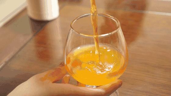 出汗多喝运动饮料,出汗多适合喝什么运动饮料