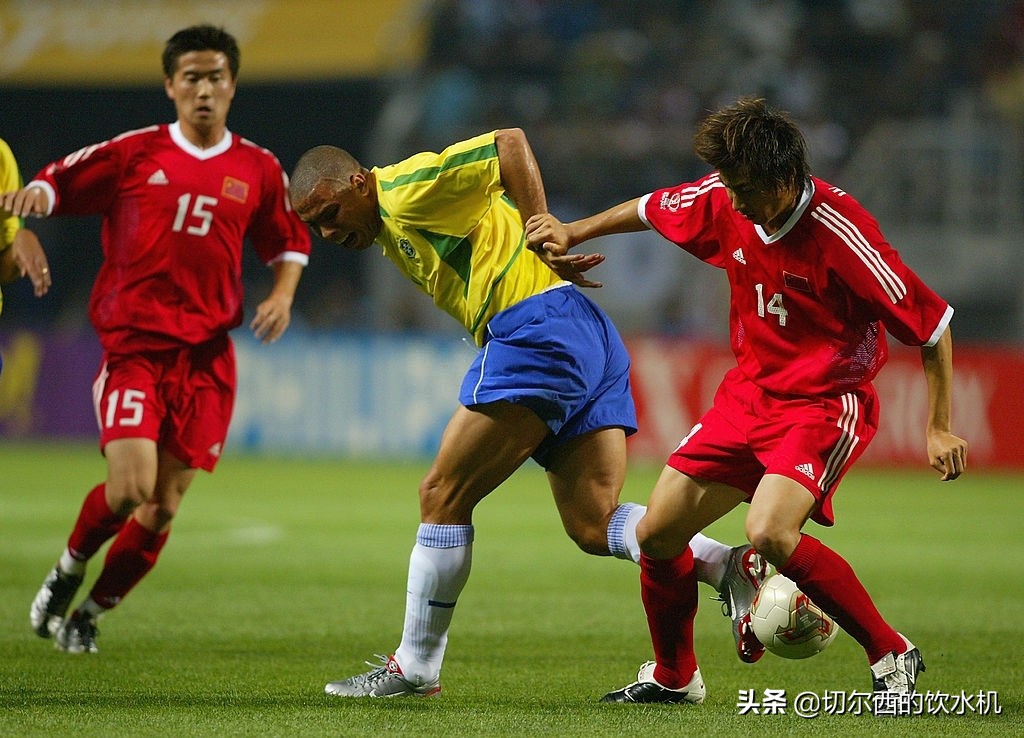 亚洲球队在世界杯总共进过几个球,唯一一次世界杯中国队名单