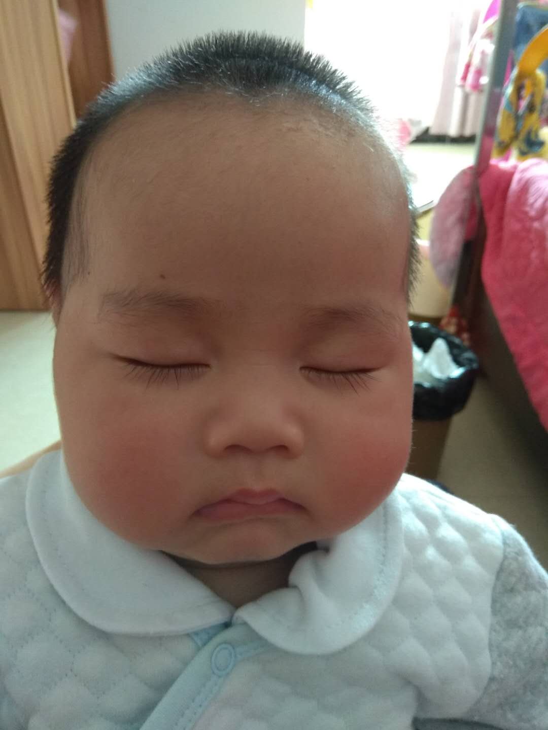 怎么让宝宝每天早早睡觉,宝宝早睡没精神