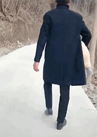 买了个保温杯，结果里面塞满了口红，这是买到假货了？