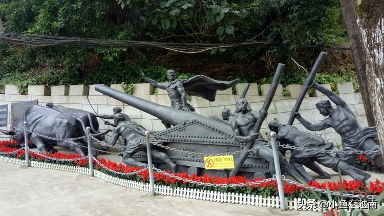 《走进越南》043期：中越三大陆路口岸，一边是城市，一边是县城