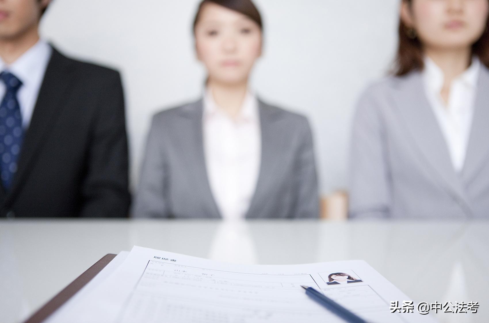 公证员年薪多少,公证员助理收入怎么样