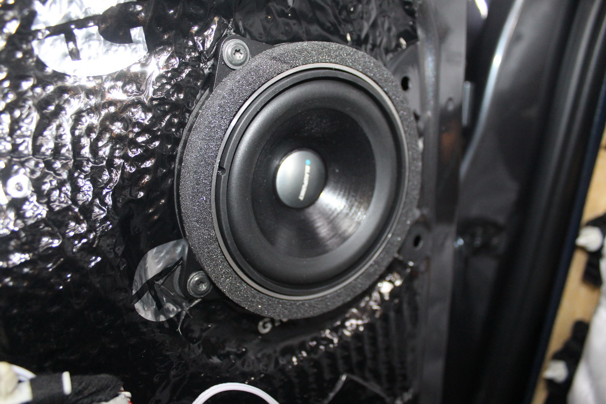 宝马专车定制音响改装,宝马改装用什么音响比较好