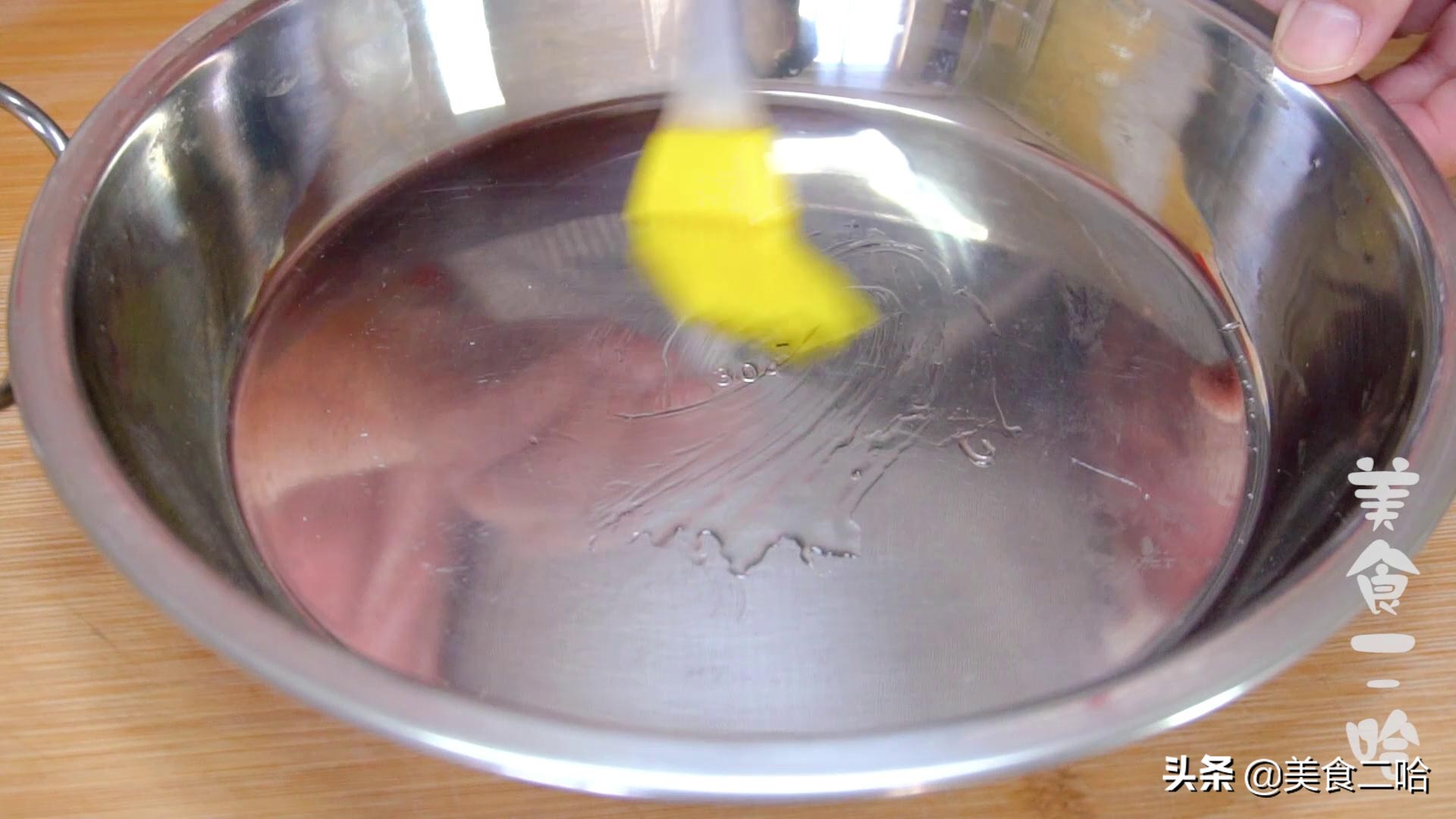 凉皮干裂是不是盐放多了,凉皮干裂