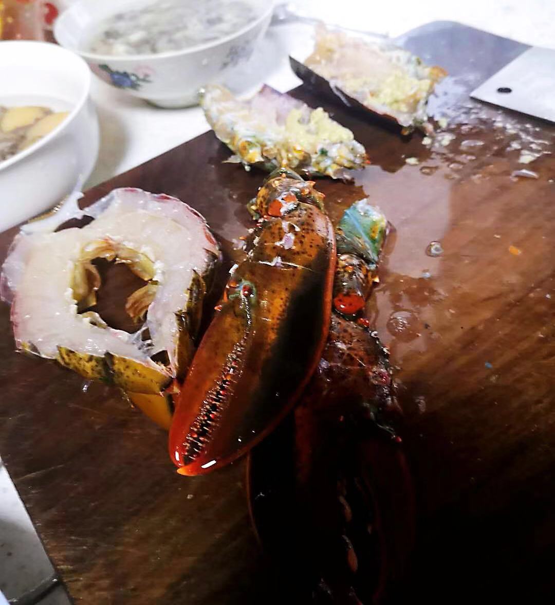 龙虾鲜活大龙虾怎么做好吃,家常清蒸大龙虾怎么杀视频