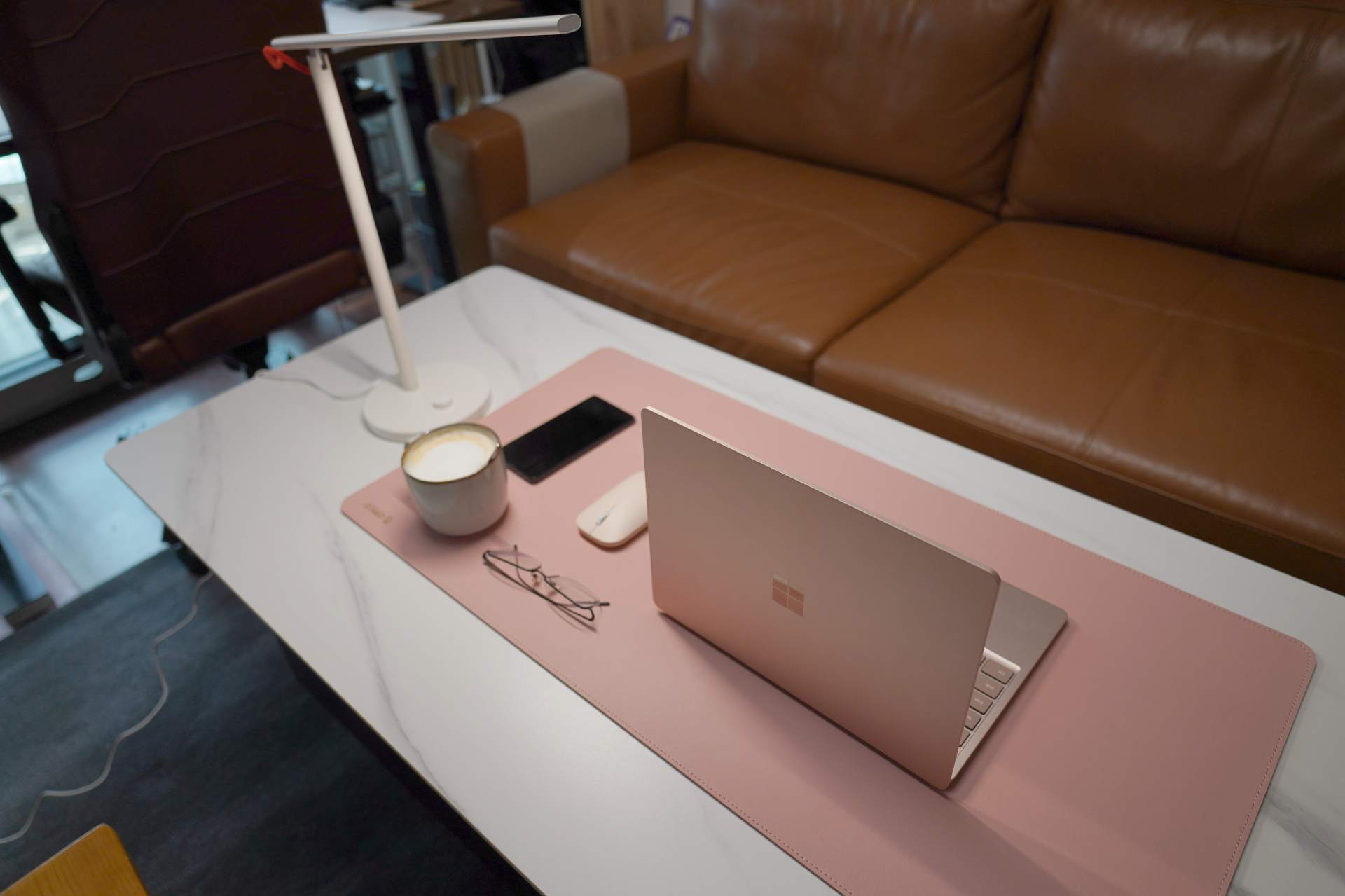 护眼台灯台式和落地款如何选,高性价比护眼台灯选择