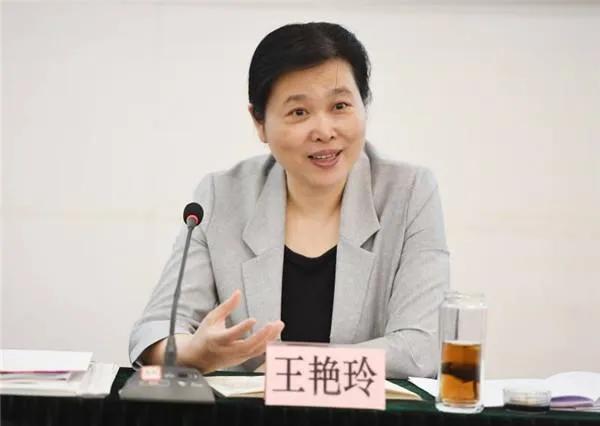 中候补王艳玲，成全国唯一省级女政法委书记