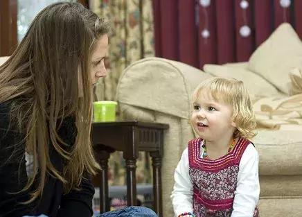 幼儿园宝宝爆粗口怎么教,家长怎么教育爆粗口的女孩