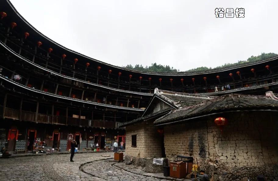 寻梦云水谣，探访福建南靖土楼，漫步厦门大学