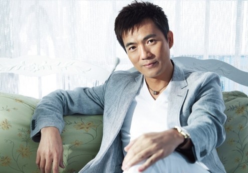 黄健翔离婚官司,黄健翔婚姻