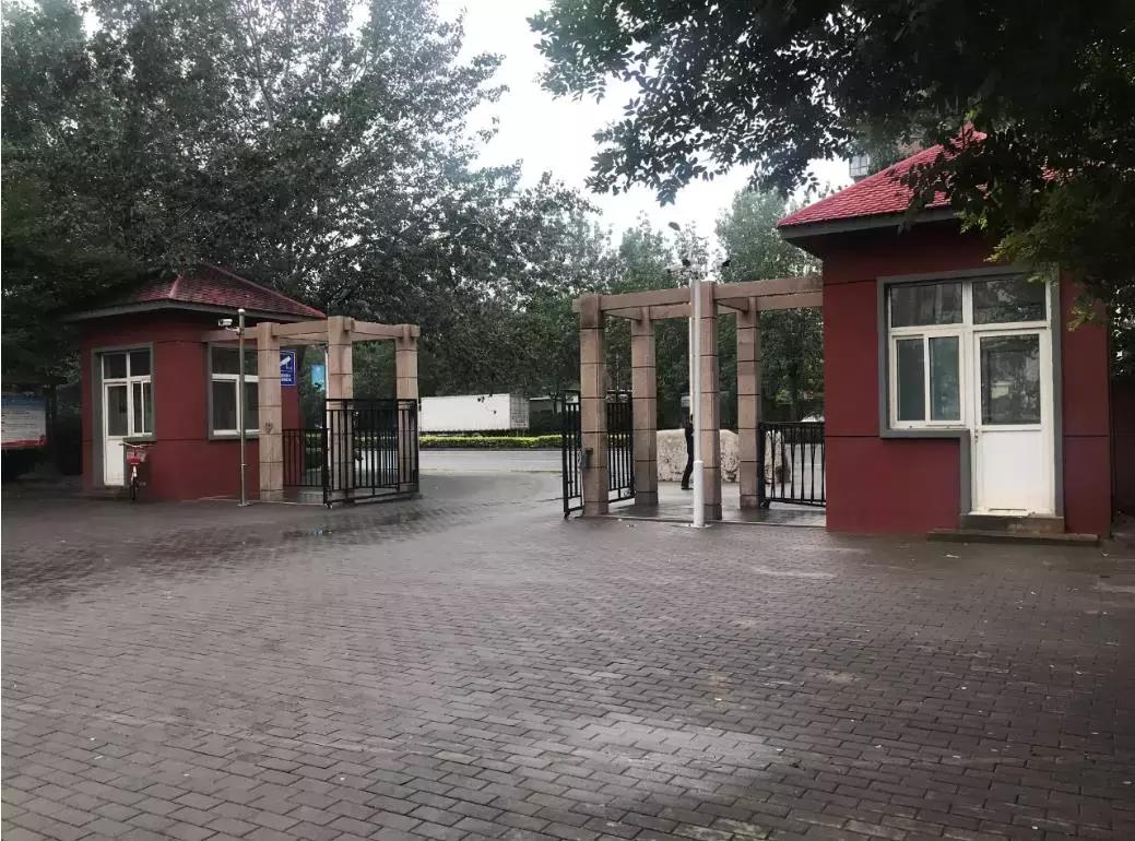 新划进光明中学的这个老小区，位置真好！还不贵