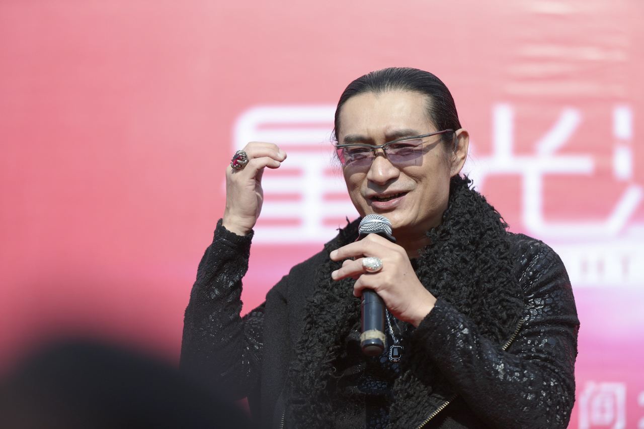 歌手黄安怒骂专家,黄安评论黄秋生