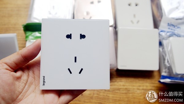 无边框开关插座,无边框开关插座拆解