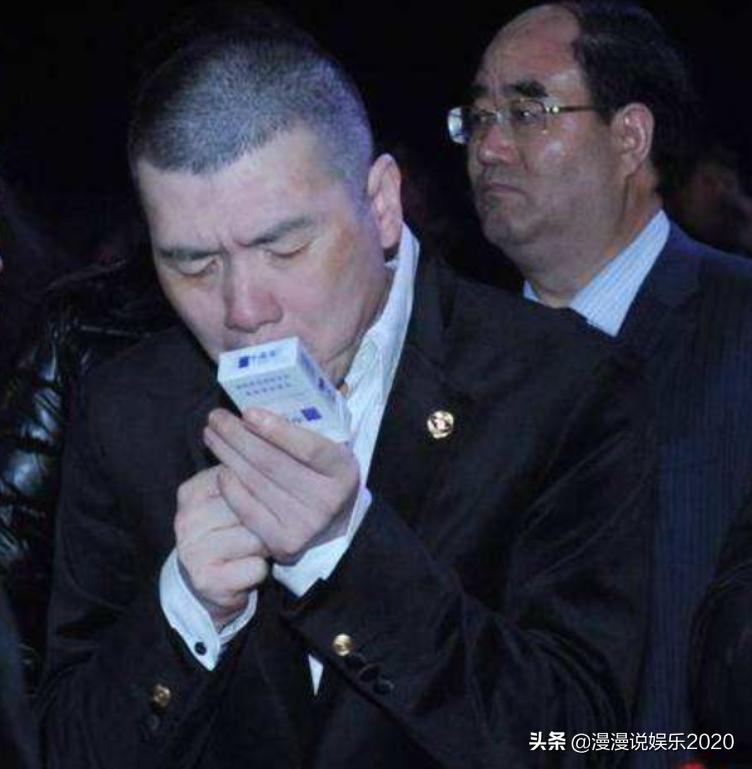 身价上亿的明星抽啥烟张嘉译,身价上亿的明星抽什么牌子的烟