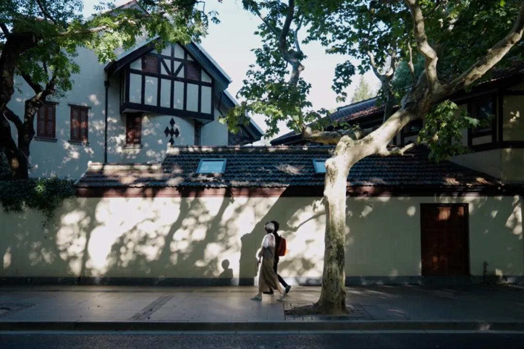 从180㎡搬到45㎡，三口之家越住越小，女儿却说现在最好