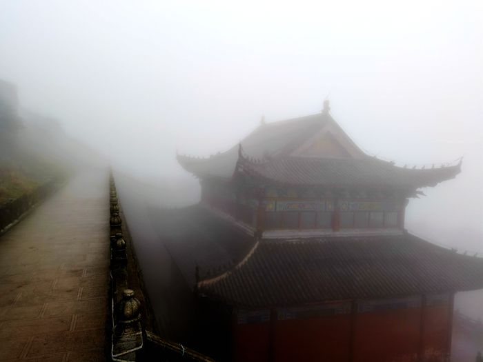 雨中的梵净山景色,烟雨梵净山