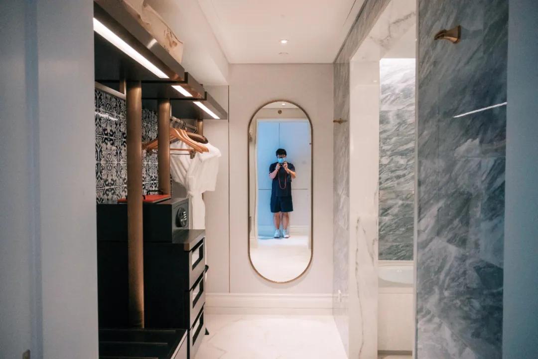 200块钱住北京,200块住酒店吃大餐