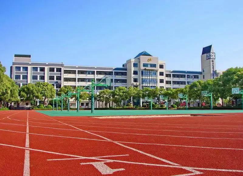 超额预警！今年又有8个热门公办初中政策收紧！入户年限逐年递增