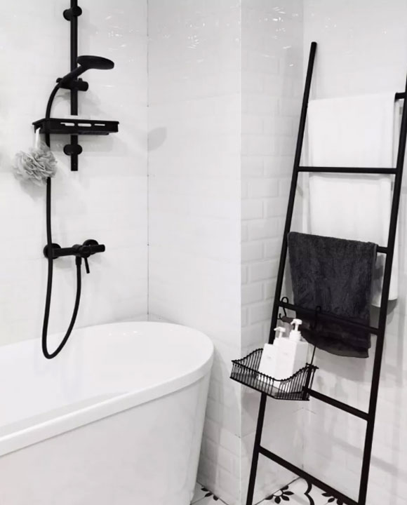卫生间简易花洒和毛巾架布局,卫生间简易花洒架