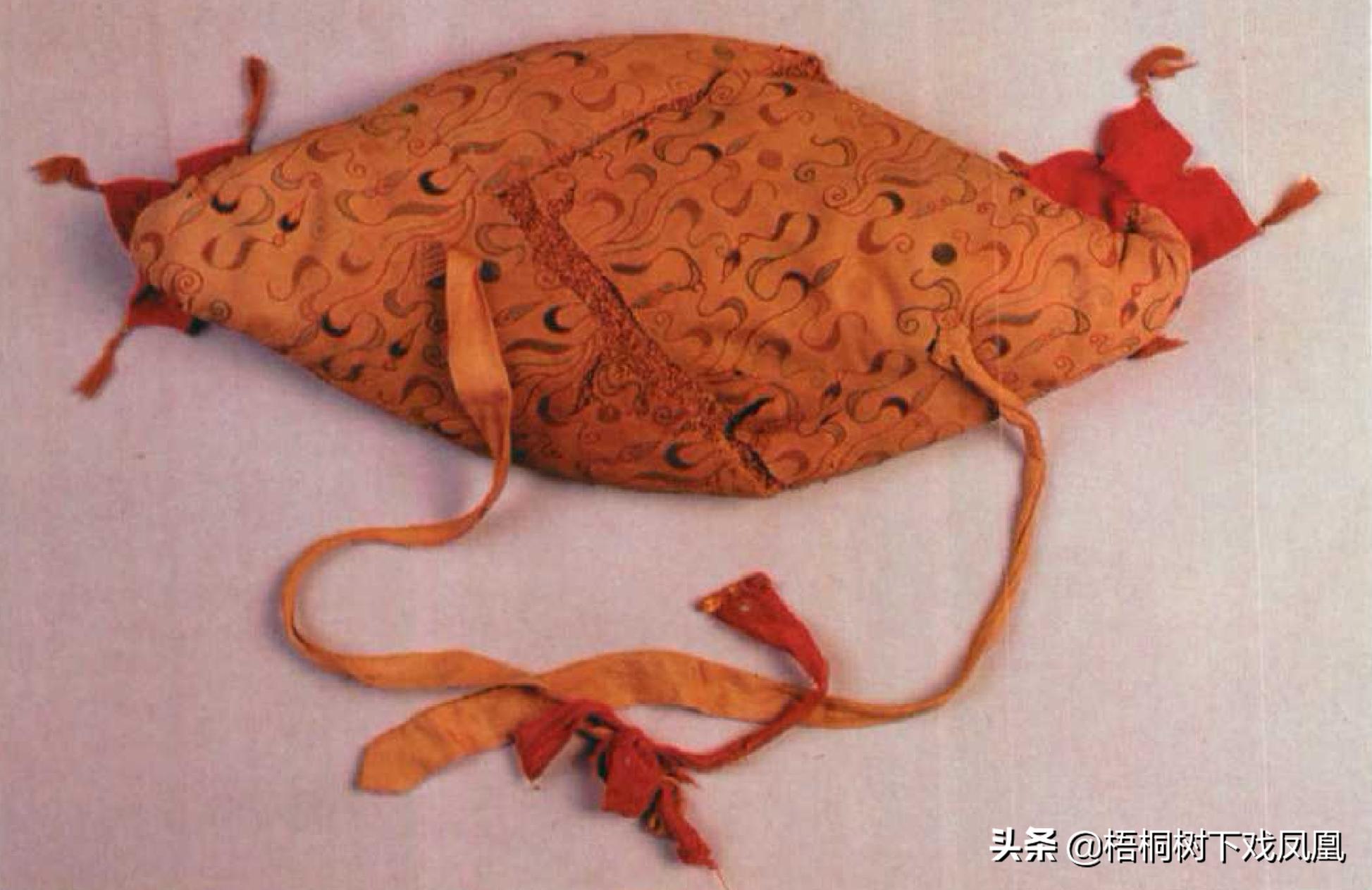 出土千年难得一见的古墓,考古发掘沙漠古墓