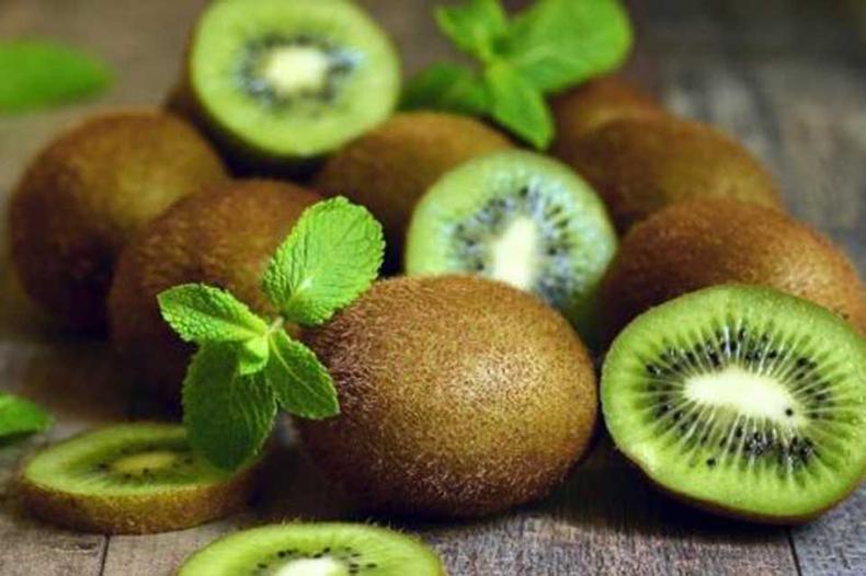 这三种水果或有助于孩子身高发育,儿童吃什么水果最好最快长高