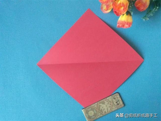 手工剪纸窗花教程春字窗花,窗花剪纸教程简单又漂亮花