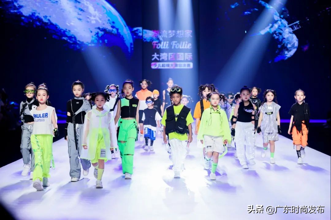 fashion时装周走秀全集,follie2017时装周