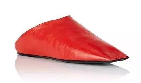 国际大牌玩中国风丑出新高度！十二生肖被玩坏，奶奶看了都嫌土