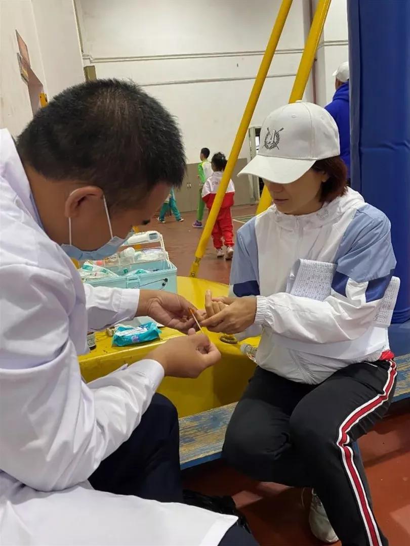 龙腾虎跃展英姿,龙腾虎跃展宏图